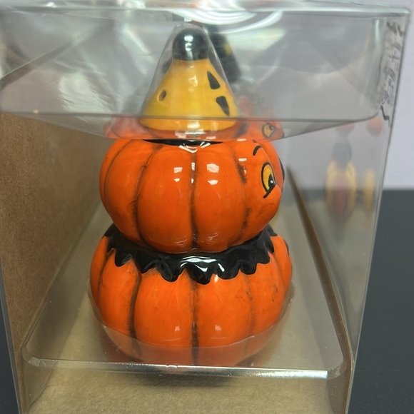 NWT JOHANNA PARKER Halloween owl & pumpkin salt & pepper shakers - Picture 4 of 6